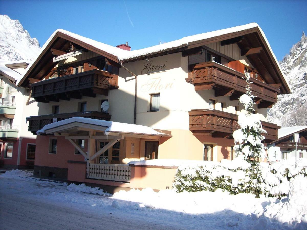 Garni Flori Villa Langenfeld Exterior photo